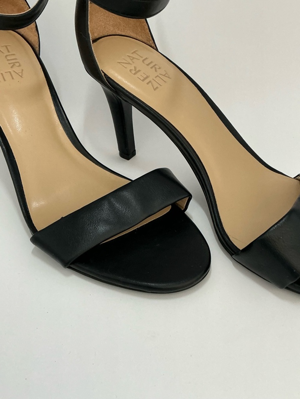 Naturalizer Black Ankle Strap Heels Size 9 Comfort Flex Sandals - Picture 4 of 11
